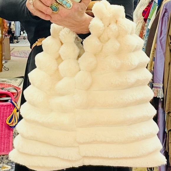 Plush Cream Faux Fur Handbag - Picture 2 of 3